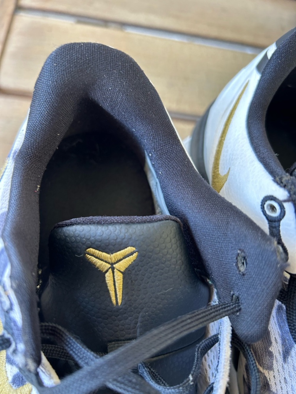Kobe 8 Pro Toe Nike Leaf-Print Sneakers with Gold Swoosh - Picture 4 of 9